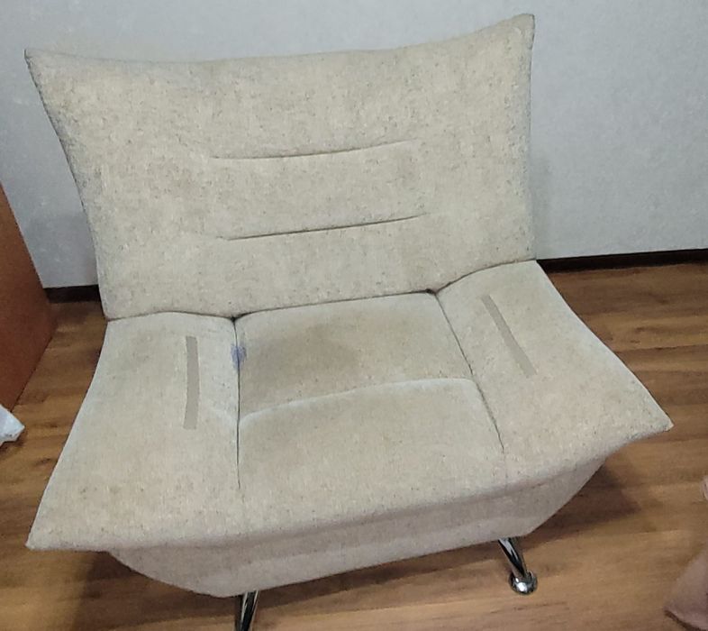 Два одноместных кресла