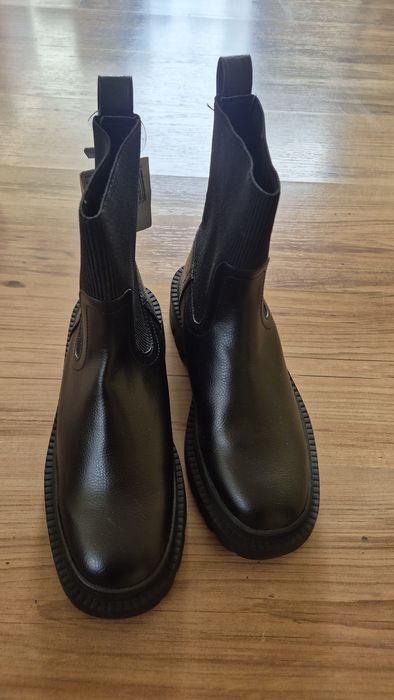 Боти Mango чисто нови