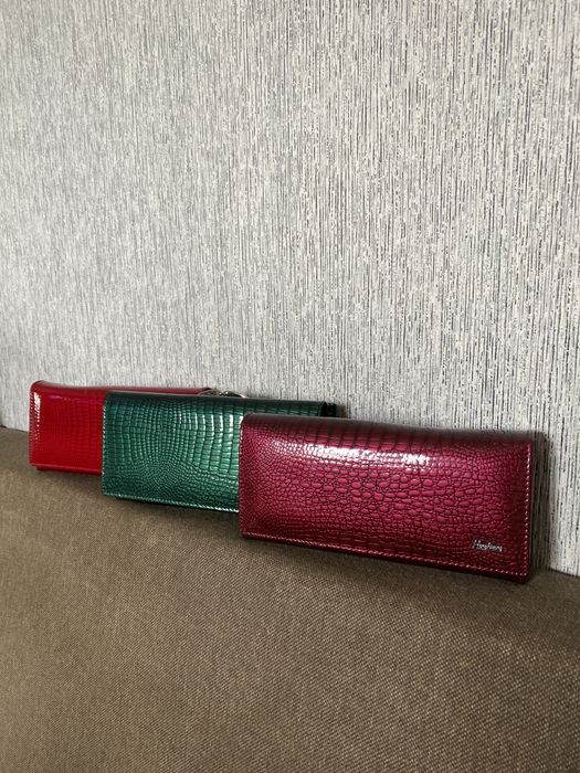 Кошельки новые глянец