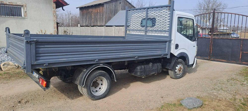 Renault Maxity(Nissan Cabstar), an 2009, 120 cp