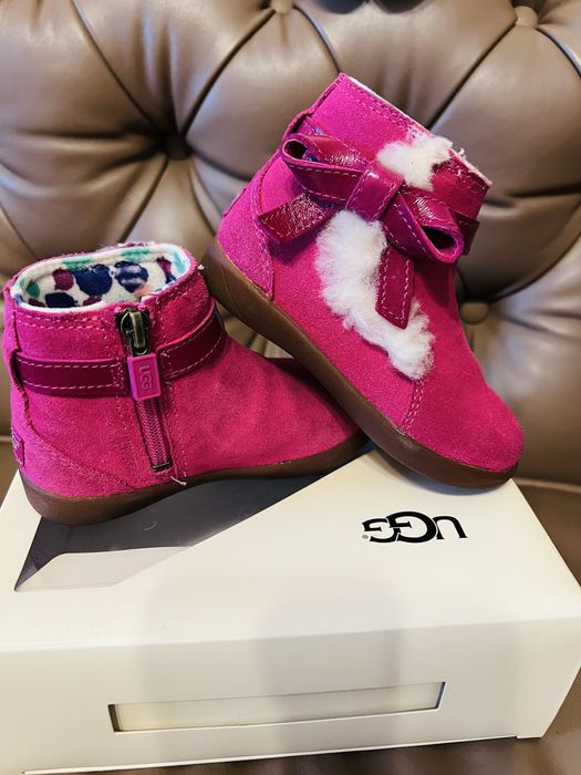 Ghetute UGG pentru fetite