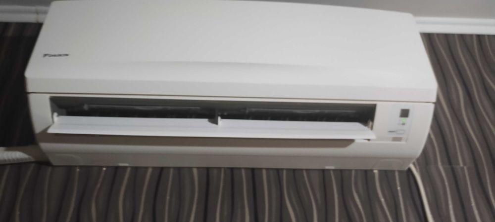 Климатик Daikin Sensira