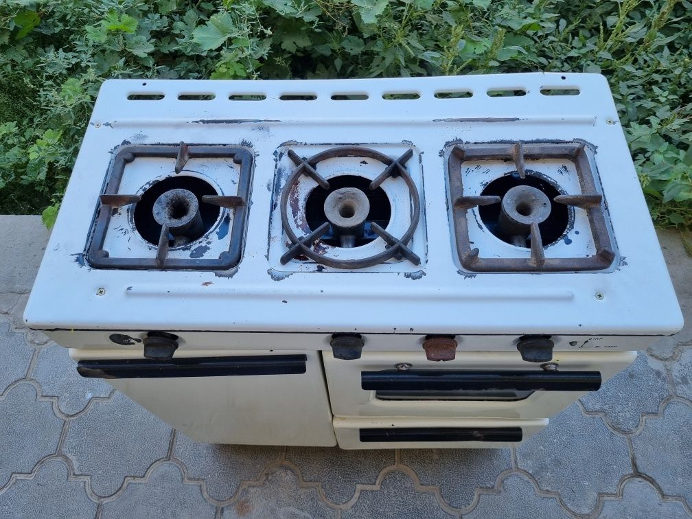 Gaz plita sotiladi