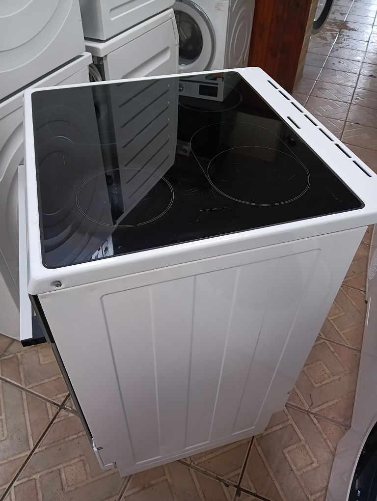Като нова свободно стояща печка с керамичен Gorenje 2 години Гаранция!