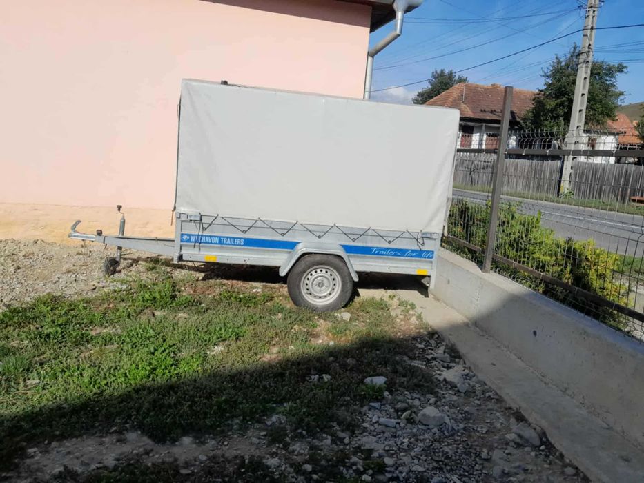 Remorca cu prelata noua