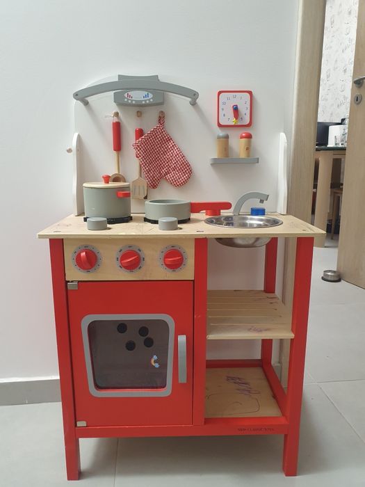 Bucatarie din lemn pentru copii