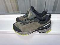 Vand pantofi sport Scarpa originali cu Gore-tex nr 42