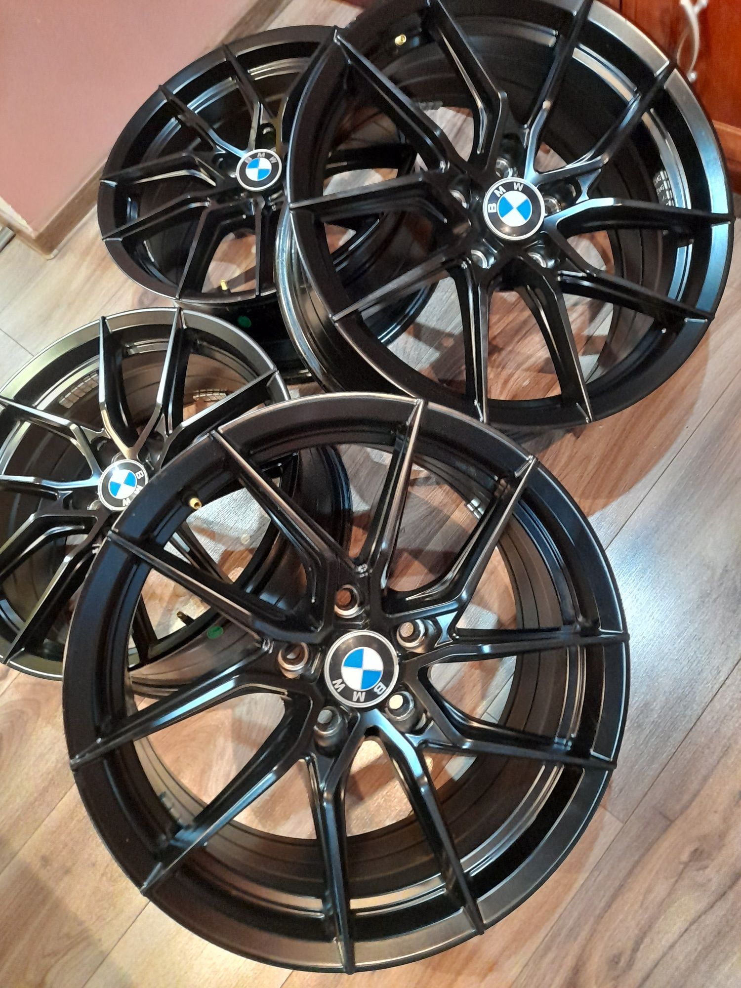 Jante bmw  r18 5×120
