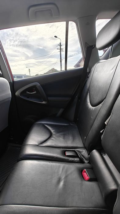 Toyota Rav4 cu km reali