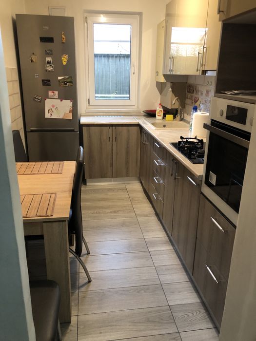 Apartament 3 canere zona Astra