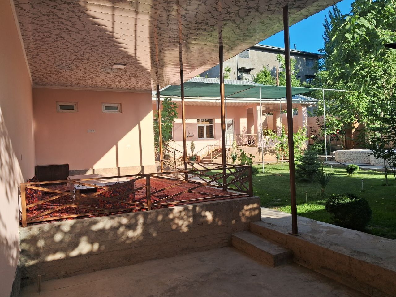 Dacha oqtosh (дача октош)