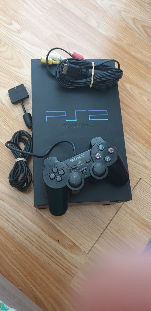 SONY PS2 с 1оригинал конролер SONY и компл.кабели -100лв