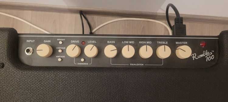 Vând bass amp Fender Rumble 100