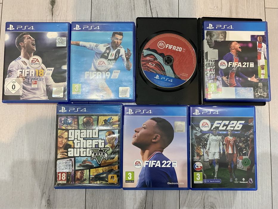 Playstation 4 slim + fifa 19,20,21,22,26 + gta 5 + 2 controllere
