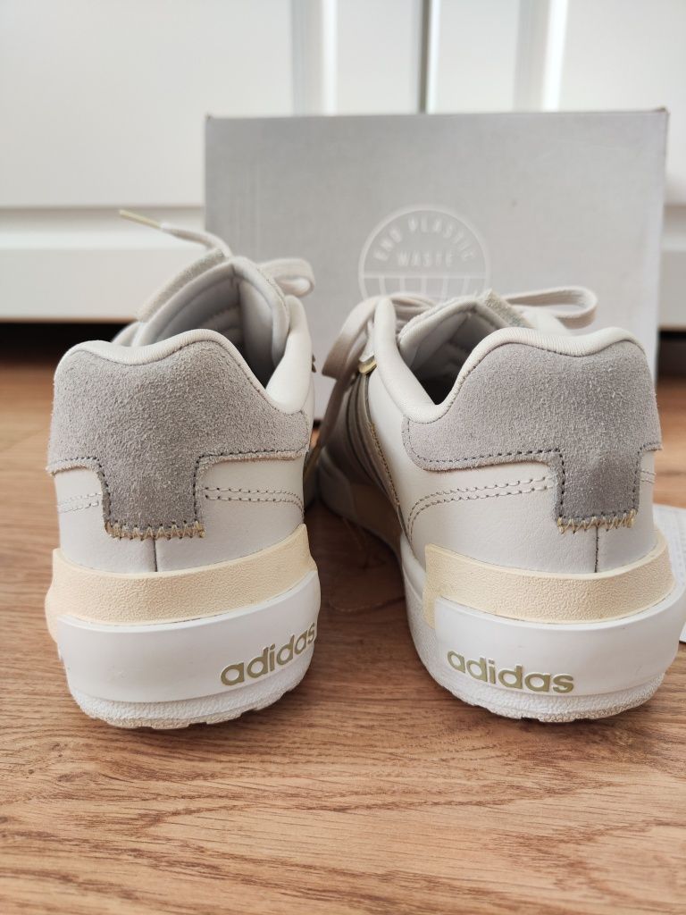 Маратонки Adidas