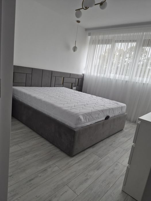 Închiriez apart 3 camere _ Școlilor