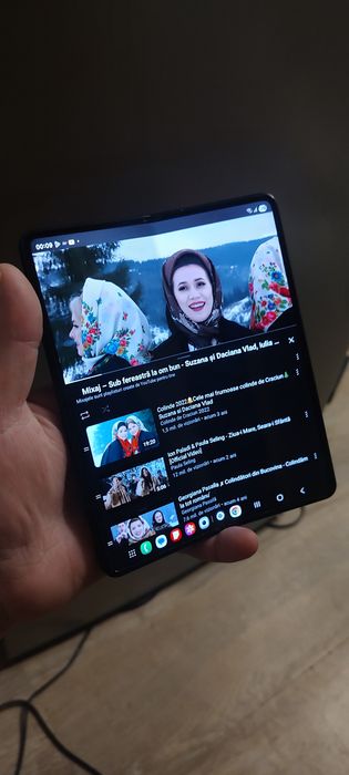 Huse Samsung Z fold   3. Second