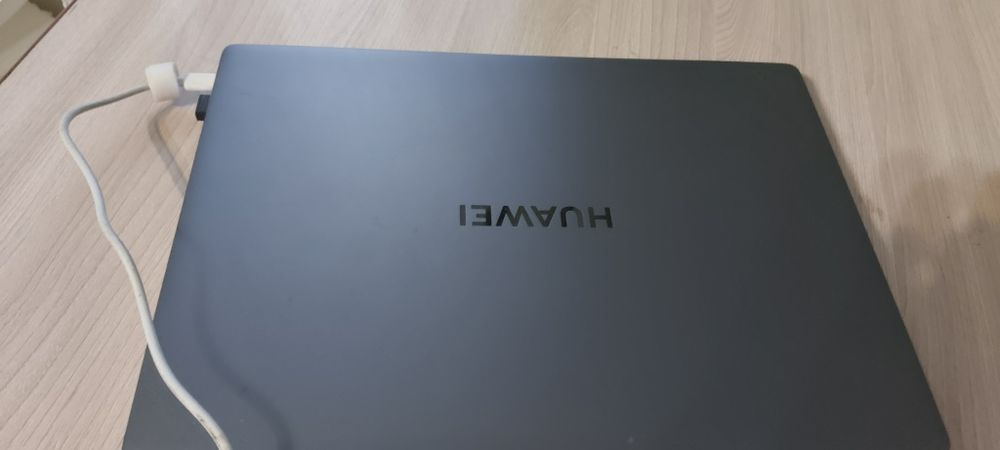 Продам Matebook Huawel