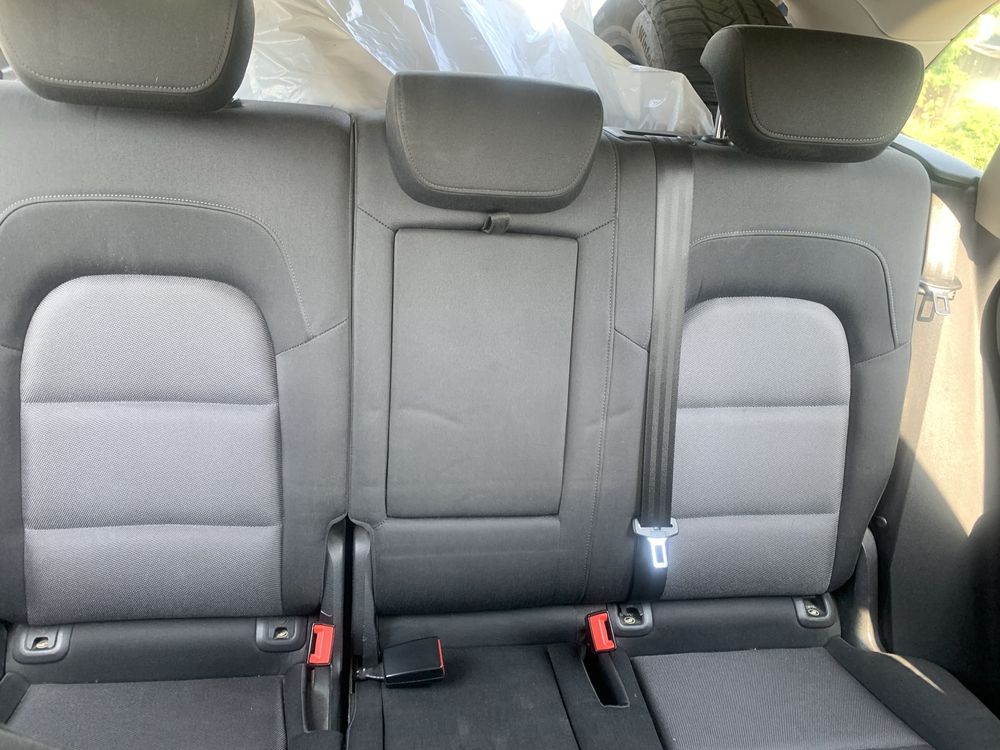 Vind Audi Q 5 ,an 2012