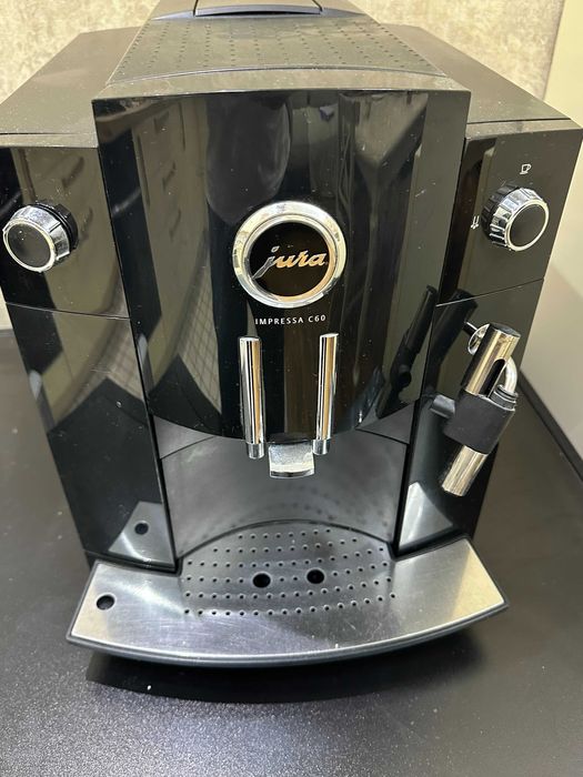 Продаю кофемашина JURA C 60 . Посуда моющая машина GOODWELL 14