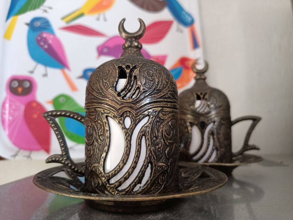 Продам красивую кофейную пару в восточном стиле. Керамика, металл.