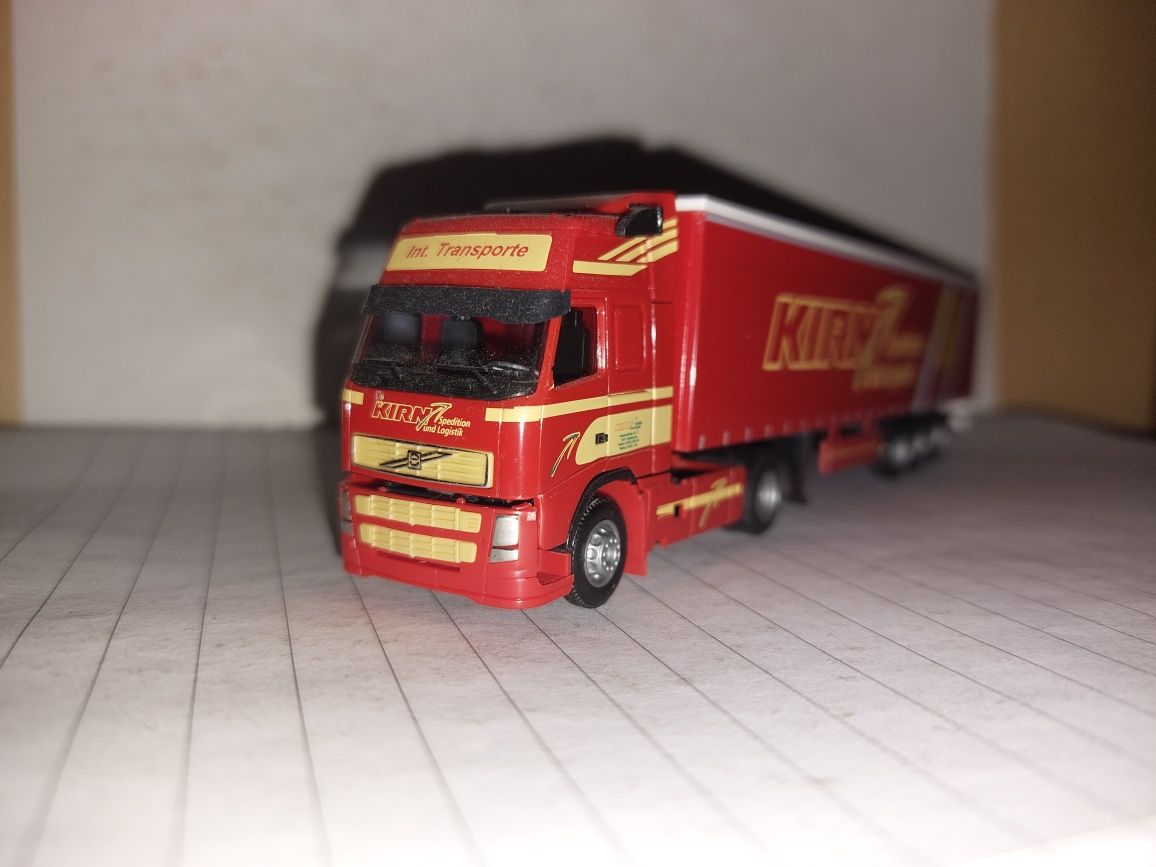 Камиончета 1:87 Herpa Awm Колекции