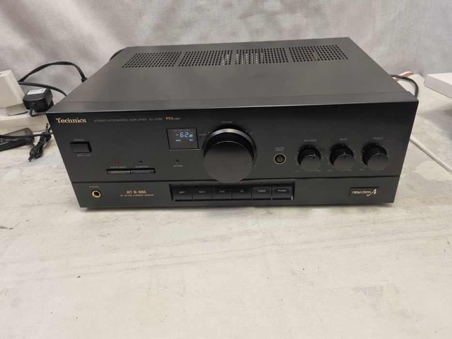 Statie amplificator Technics SU-X120 PXS cap