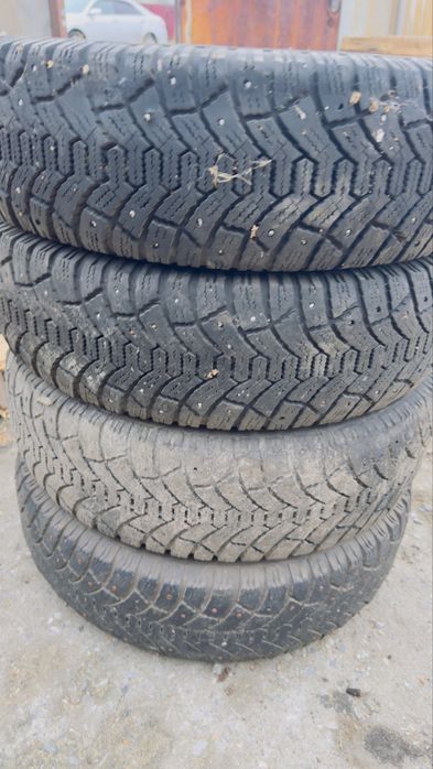 Продам зимнюю резину 185/70R14