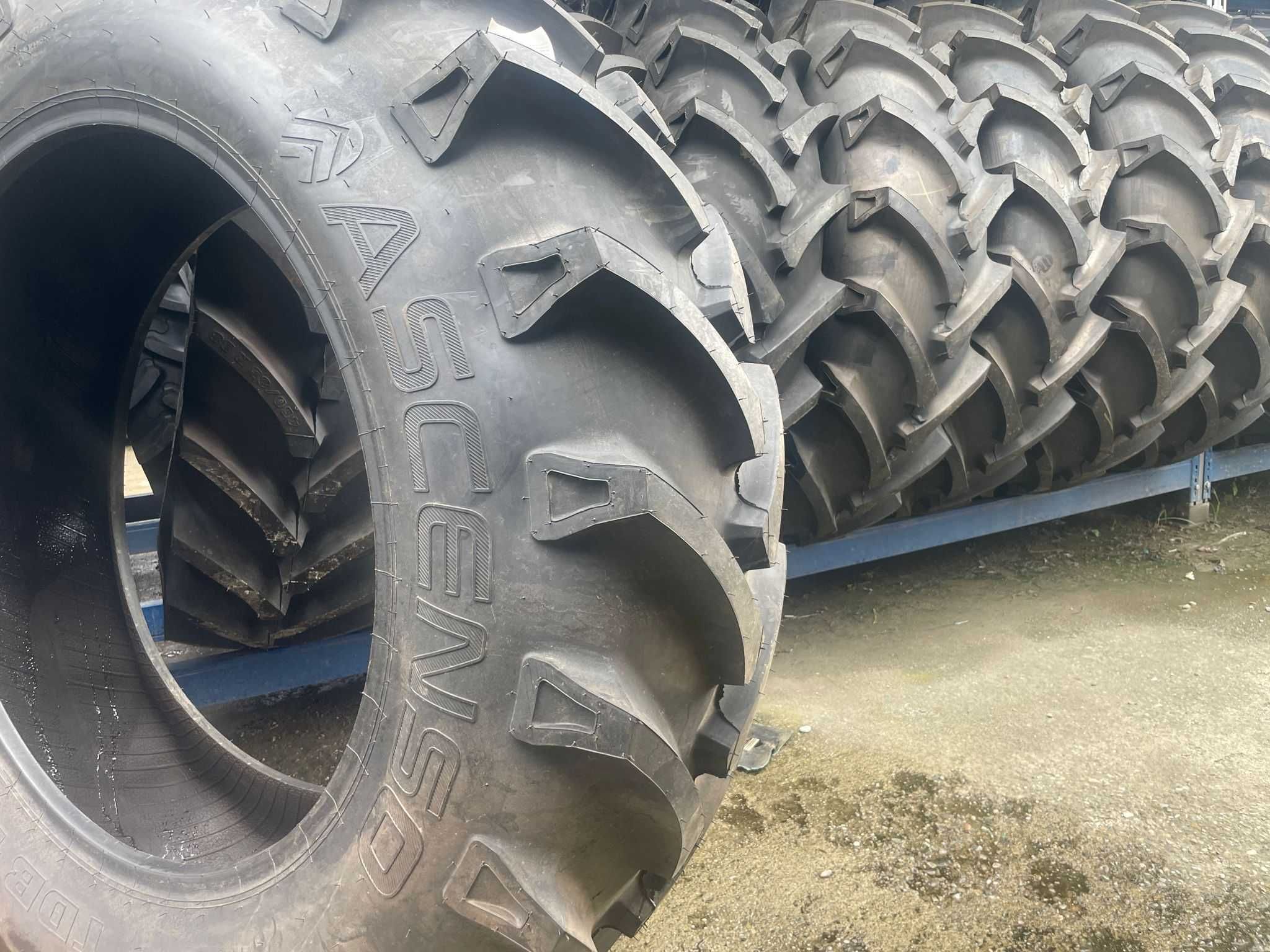 Cauciucuri 18.4-38 pentru tractor international , echivalent 460/85r38