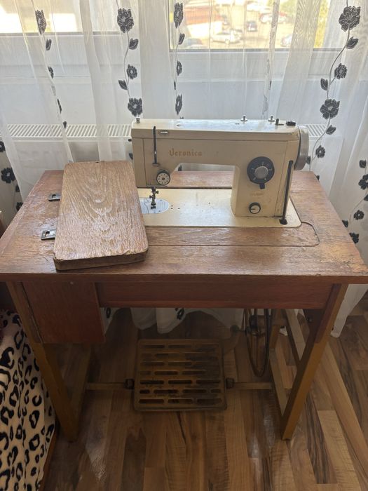 Vand masina de cusut Veronica