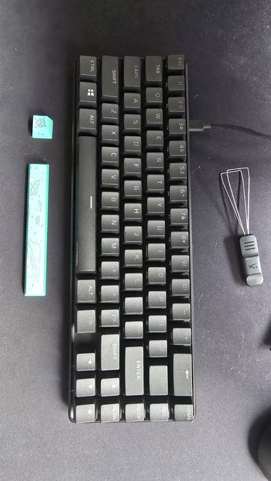 Vând tastatura gaming HyperX