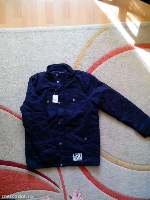 Vand geaca barbateasca noua