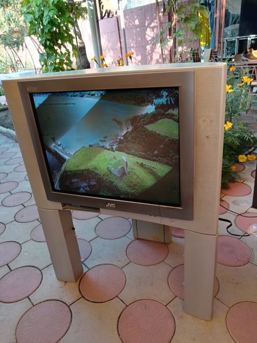 Продам телевизор JVC