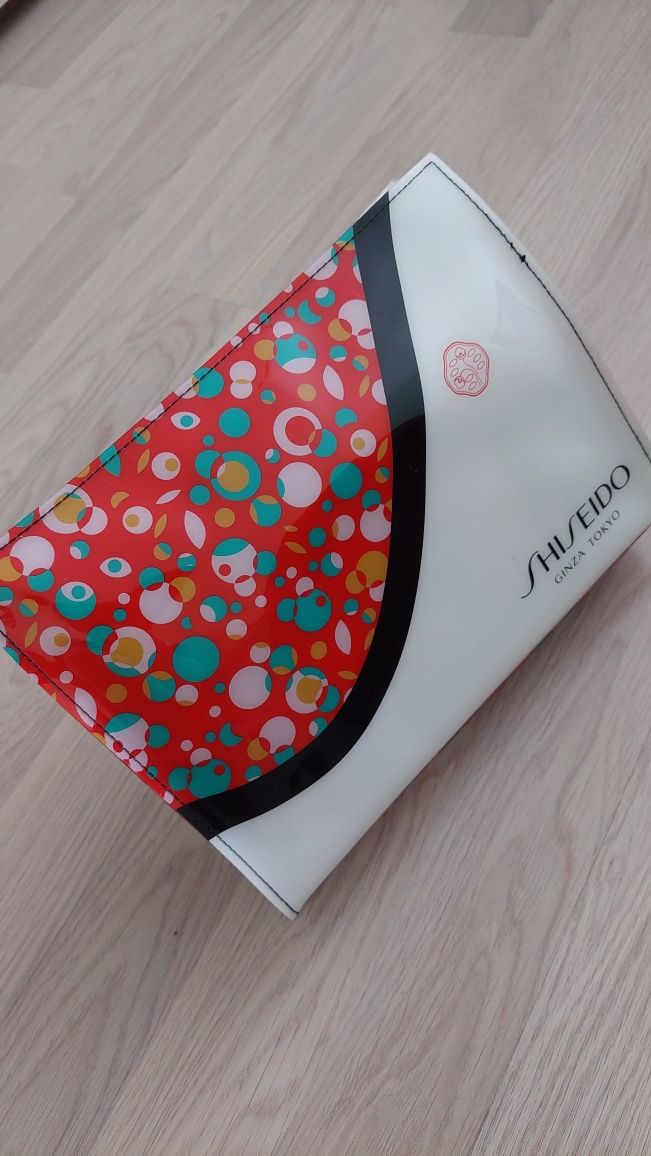 SHISEIDO Ginza Tokyo оригинална нова голяма чанта портмоне несесер