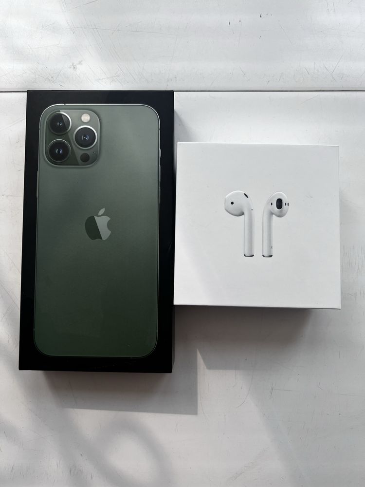 Продам Б/у iPhone 13 pro max + наушники AirPods