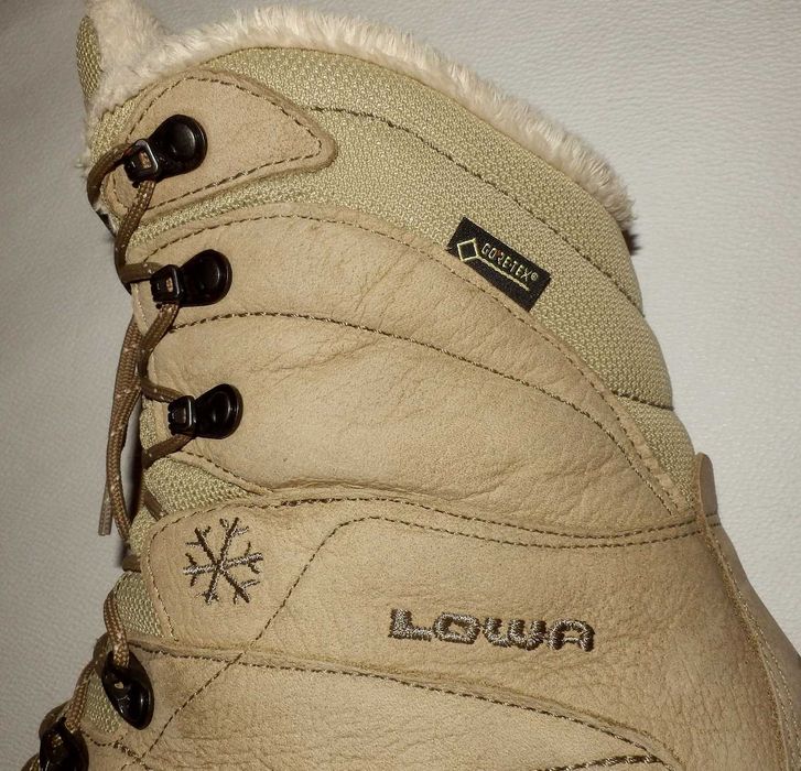 Bocanci LOWA piele GoreTEX, imblaniti, Germany (37) REDUCERE !