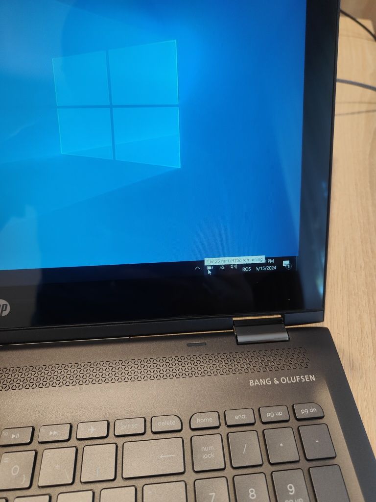 HP X360 Convertible Envy proc AMD A9 ram 8gb DDR4 SSD 256gb ieftin