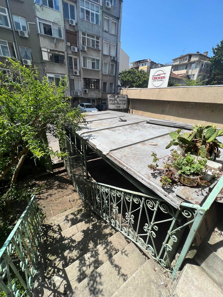 Дава се под наем Етаж от къща в Бургас, Възраждане - 100 кв.м за 250 € - Снимка #9
