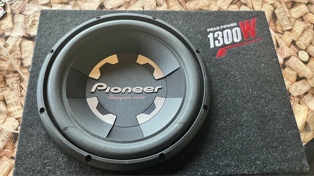 Субуфер за автомобил Pioneer 1300 W