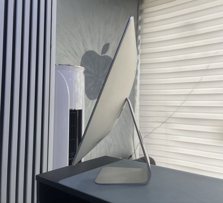 Apple iMac 2017 года 21inch в идеальном состоянии!