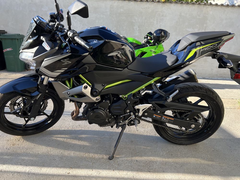 Kawasaki Z400 2021