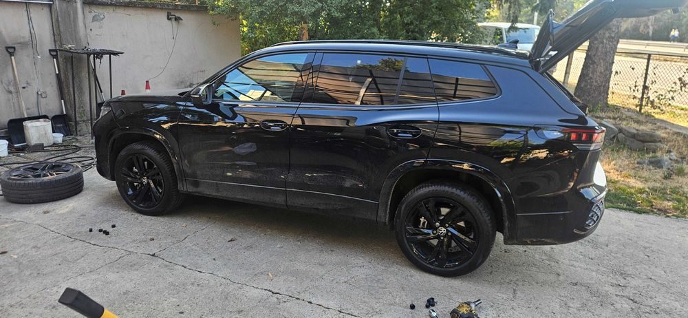 Гуми pirelli scorpion 255 45 19 dot 2024 и 2022