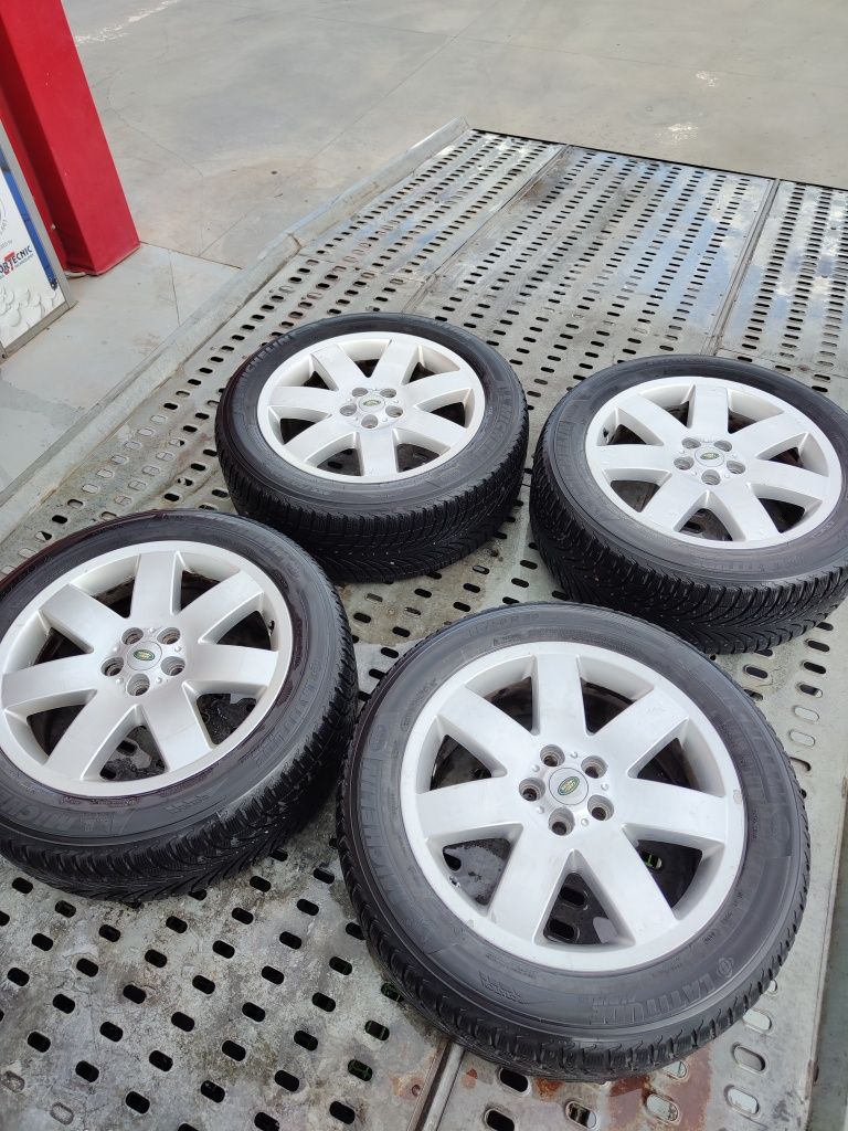 Vând Roti / Jante Land Rover / Range Rover 255 50 R21 cu Michelin