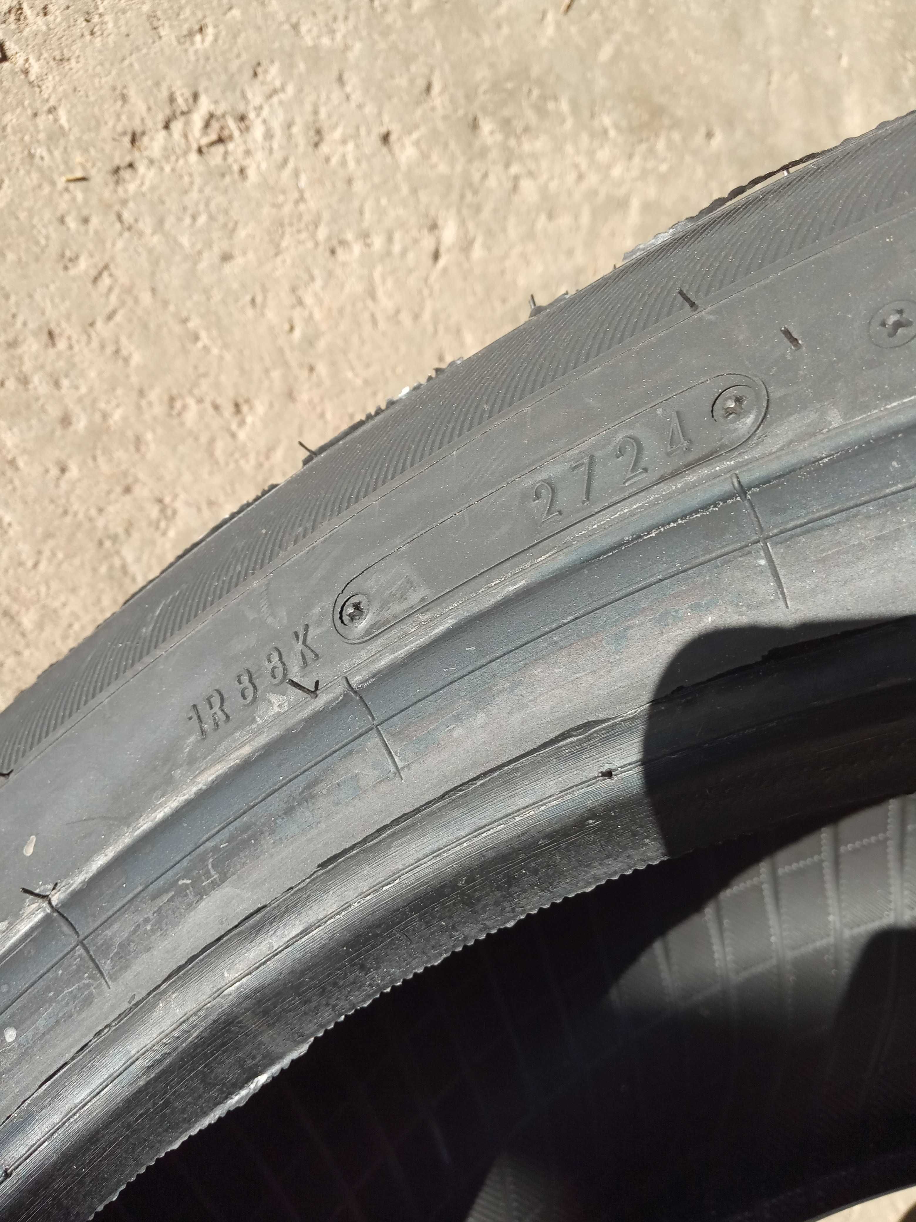 2 Нови зимни гуми 205/55R16 Sumitomo WT200 91H M+S DOT2724 с борд