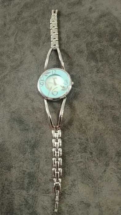 Ceas argintiu de dama