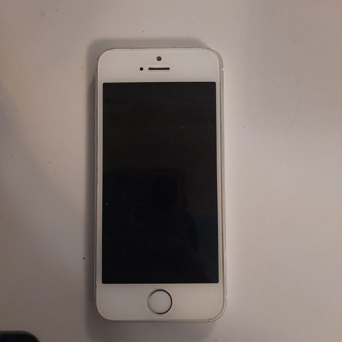 IPhone 5s . Judayam zo'r Holatdagi Iphone