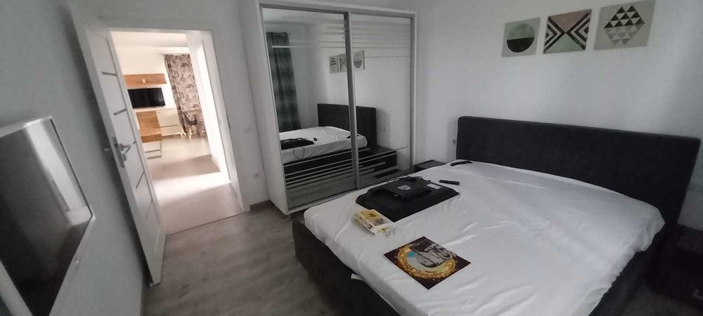 Inchiriez apartament 3 camere
