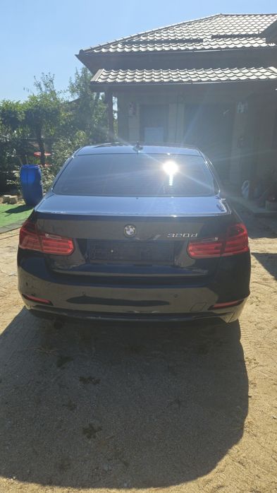 Dezmembrez BMW F30 Sportline 320D N47 184 Cp Manual