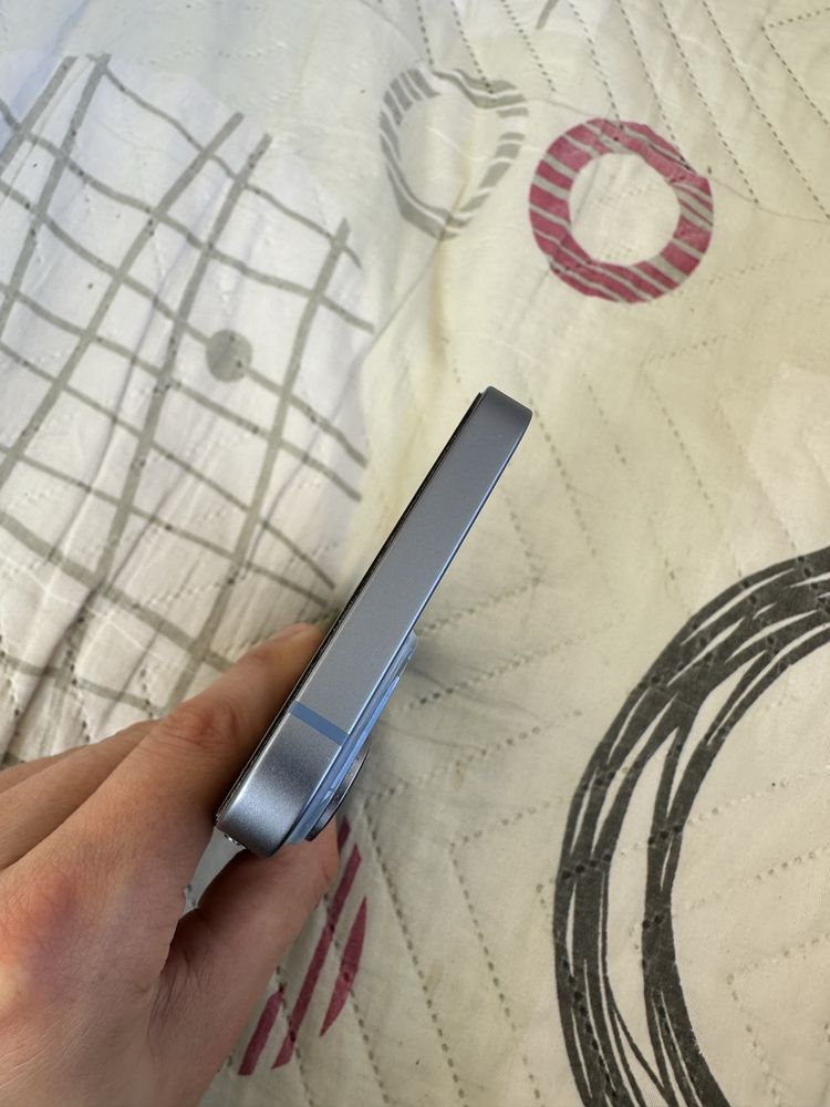 Продавам Iphone 14