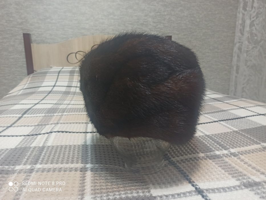 Продам норковую шапку женскую